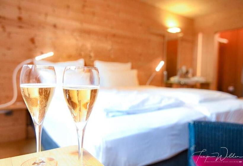 Отель Sleepwood