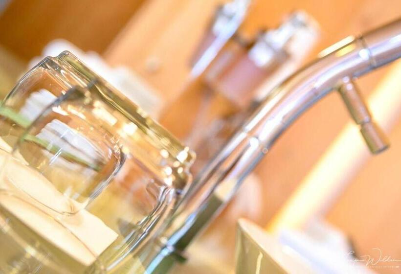 Отель Sleepwood