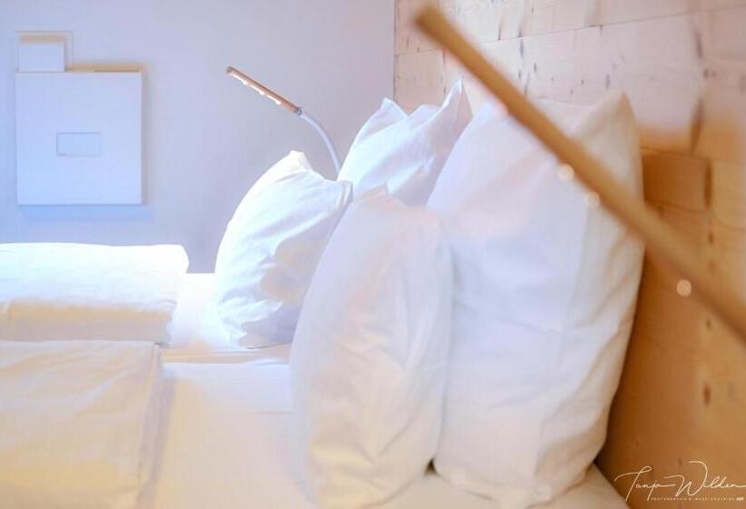 Отель Sleepwood