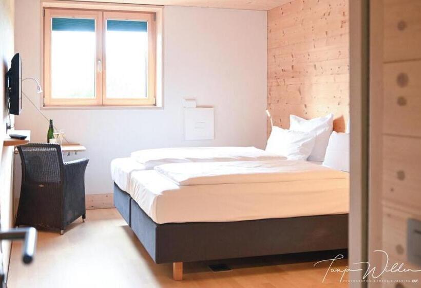 Отель Sleepwood