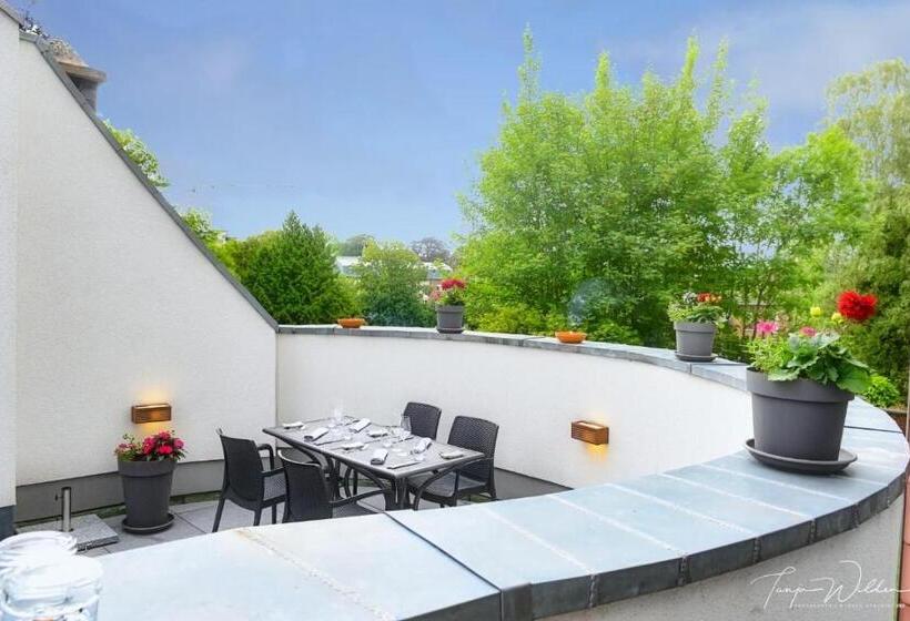 Отель Sleepwood