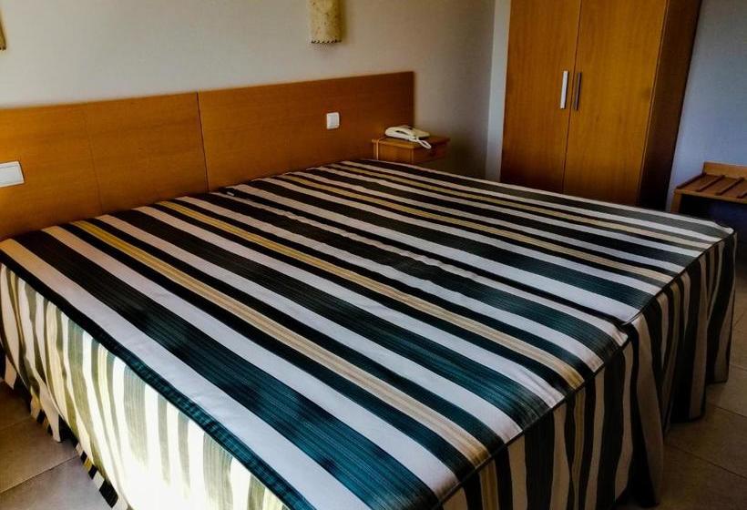 בית מלון כפרי Travel