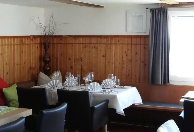 Waldrast Bed & Breakfast