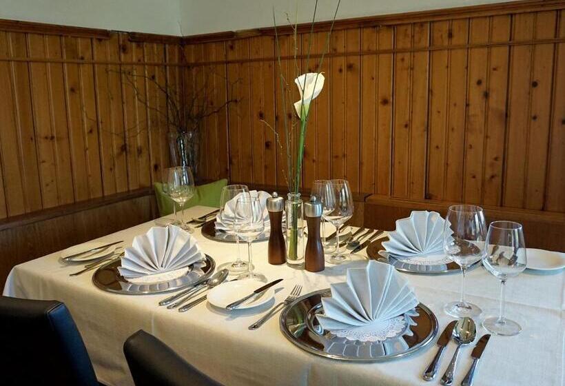 Waldrast Bed & Breakfast