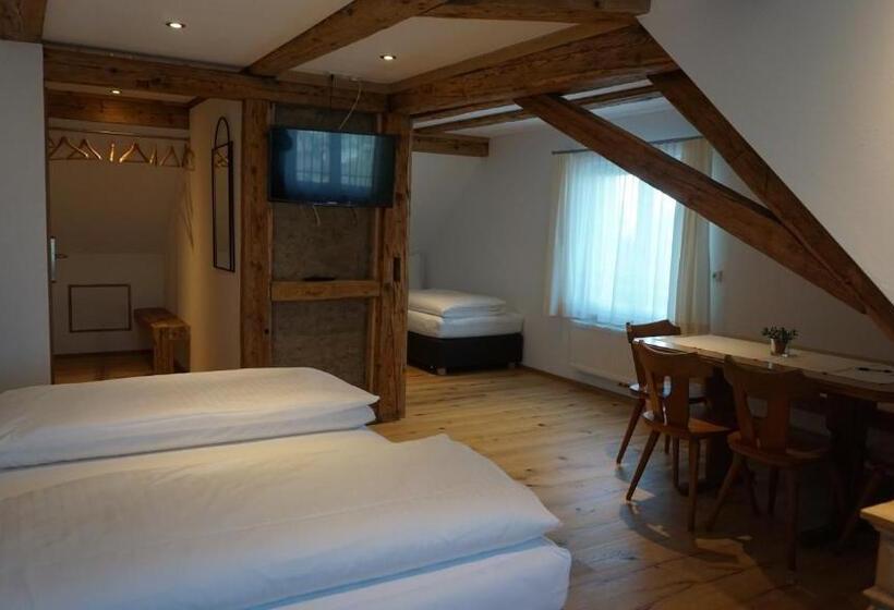 Waldrast Bed & Breakfast