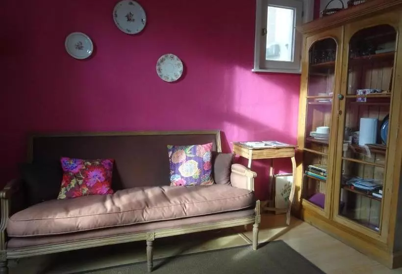 تختخواب و صبحانه Guesthouse Alizée