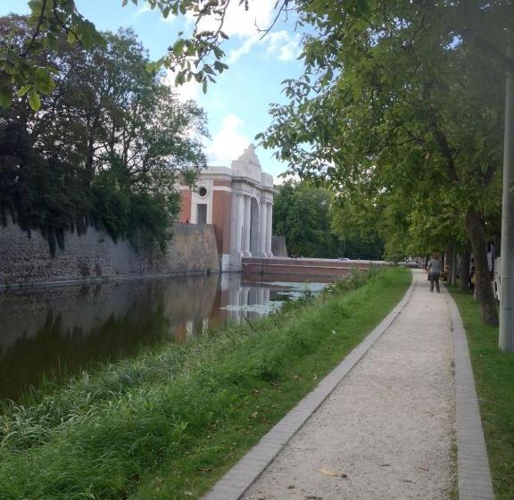 تختخواب و صبحانه Guesthouse Villa Vauban