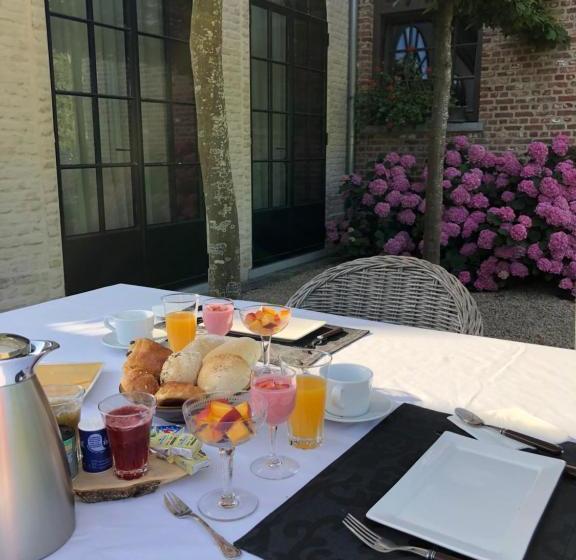 تختخواب و صبحانه Guesthouse Villa Vauban