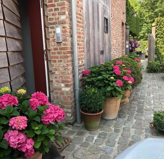 تختخواب و صبحانه Guesthouse Villa Vauban