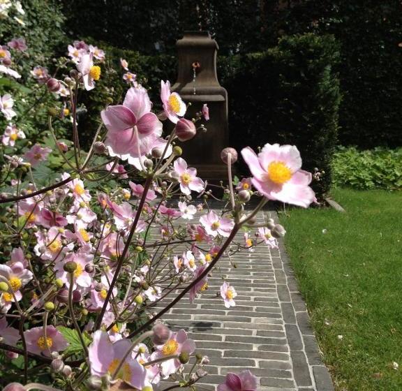 تختخواب و صبحانه Guesthouse Villa Vauban