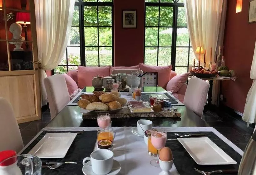 تختخواب و صبحانه Guesthouse Villa Vauban