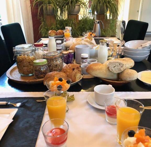 تختخواب و صبحانه Guesthouse Villa Vauban