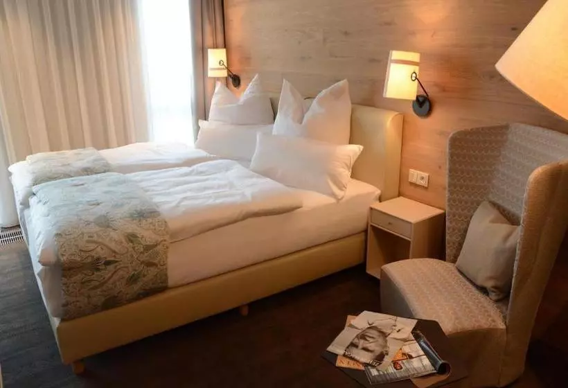 تختخواب و صبحانه Bed&bike Berliner Hof