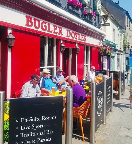 Bed and Breakfast Bugler Doyles Bar & Townhouse