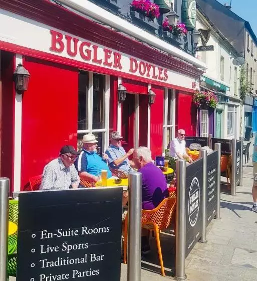 ベッドアンドブレックファースト Bugler Doyles Bar & Townhouse