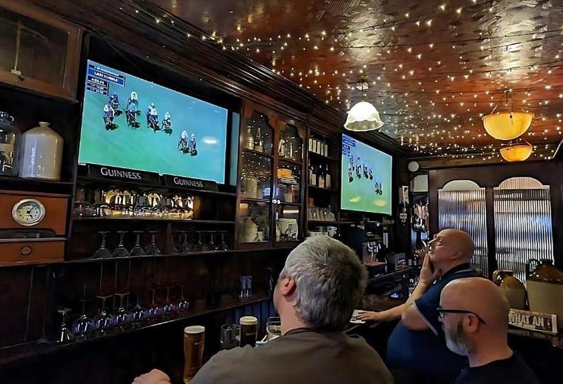 Bed and Breakfast Bugler Doyles Bar & Townhouse