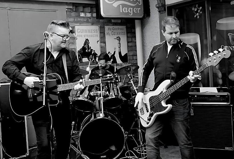 Bed and Breakfast Bugler Doyles Bar & Townhouse