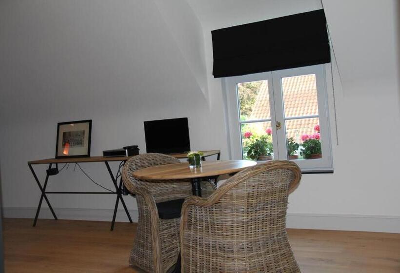 تختخواب و صبحانه Guesthouse Villa Vauban