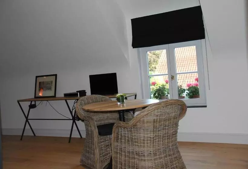 تختخواب و صبحانه Guesthouse Villa Vauban