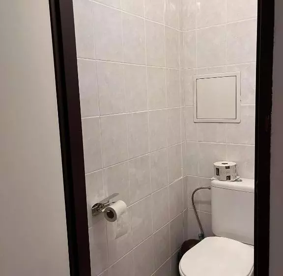 هتل Akadémia