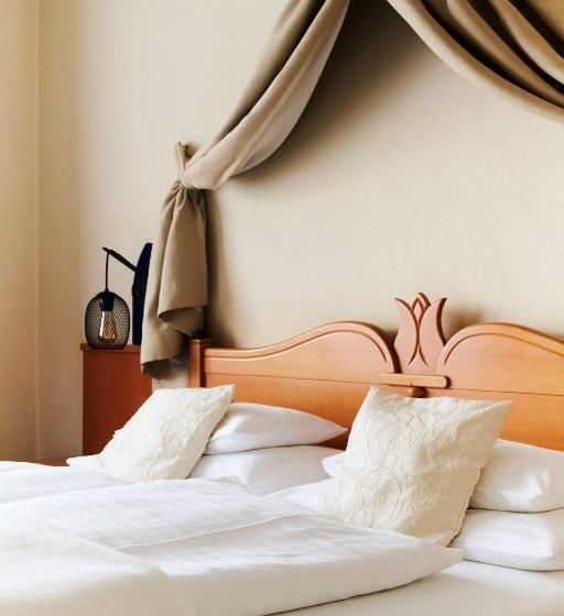 Hôtel Garni Thermenoase