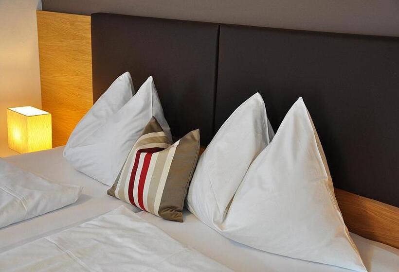 Отель Gasthof Tirolerwirt