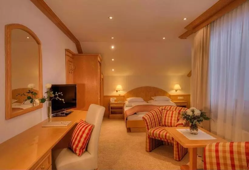 Otel Palin