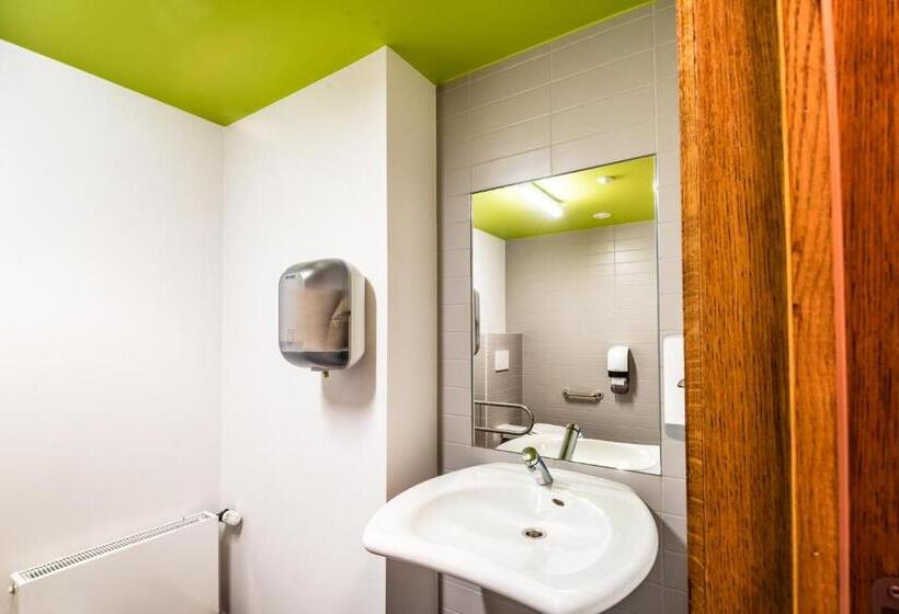Liège Youth Hostel