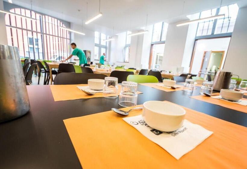 Liège Youth Hostel