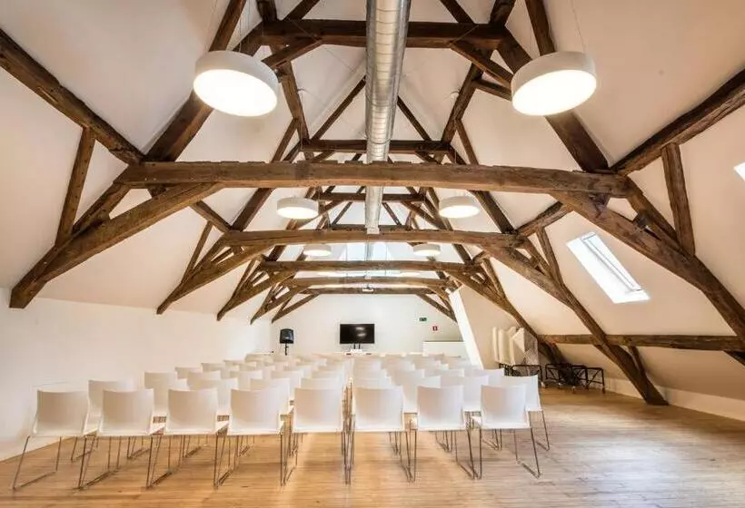 Liège Youth Hostel