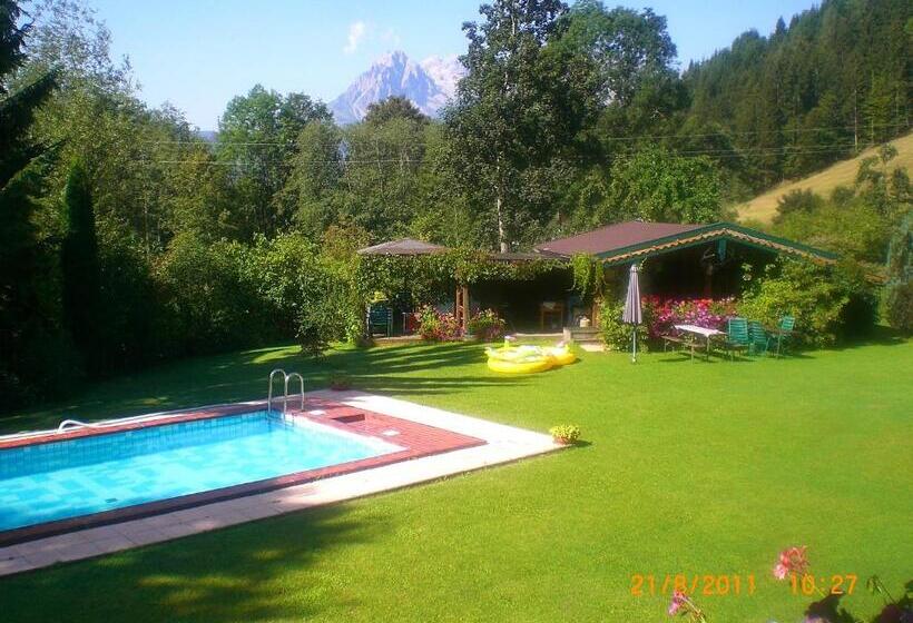 ベッドアンドブレックファースト Haus Alpina