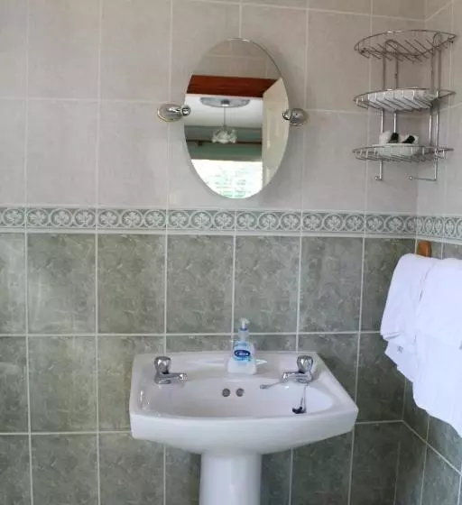 تختخواب و صبحانه Seacourt Accommodation Tramore   Adult Only