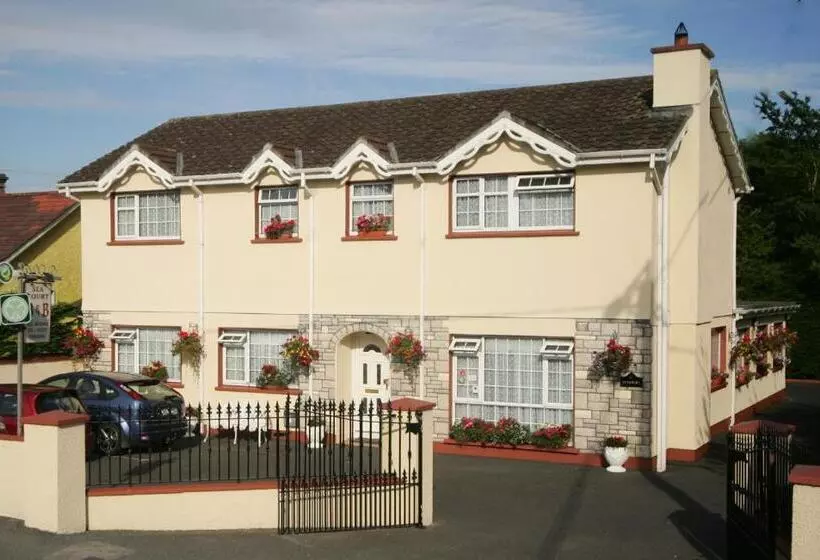 تختخواب و صبحانه Seacourt Accommodation Tramore   Adult Only