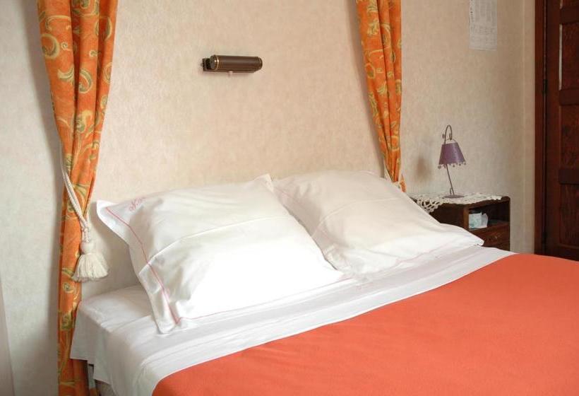 בית מלון כפרי Auberge Au Naturel Des Ardennes