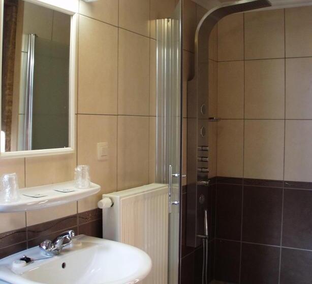 בית מלון כפרי Auberge Au Naturel Des Ardennes