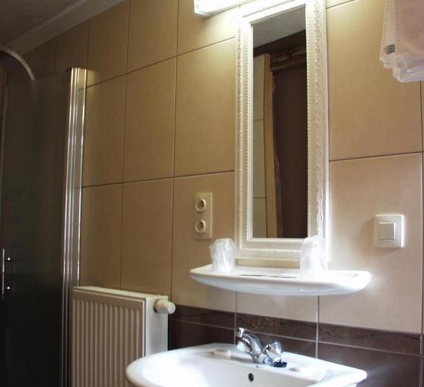 בית מלון כפרי Auberge Au Naturel Des Ardennes