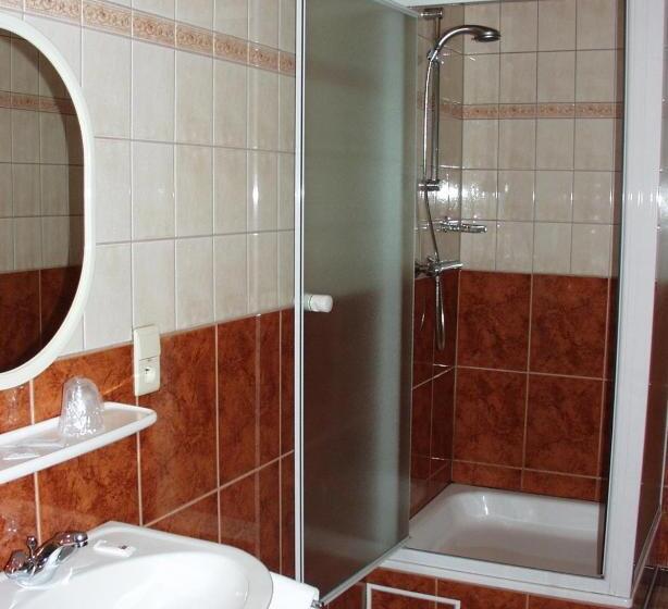 בית מלון כפרי Auberge Au Naturel Des Ardennes