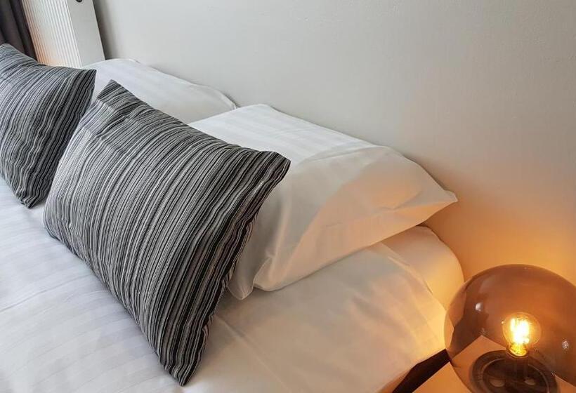 هتل B&b Charles Cabour