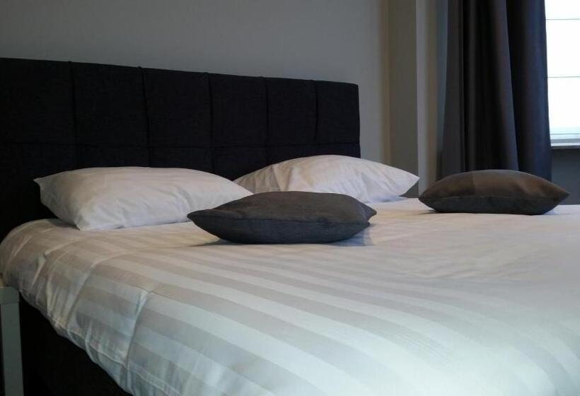 هتل B&b Charles Cabour