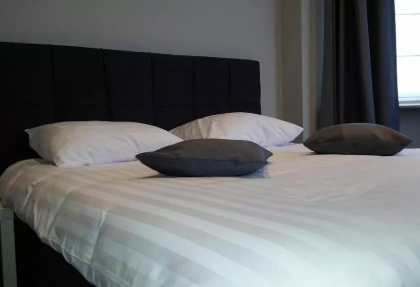 هتل B&b Charles Cabour