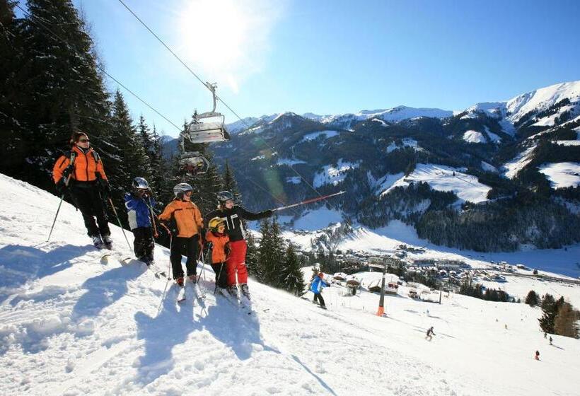 Hotelli Ennskraxblick