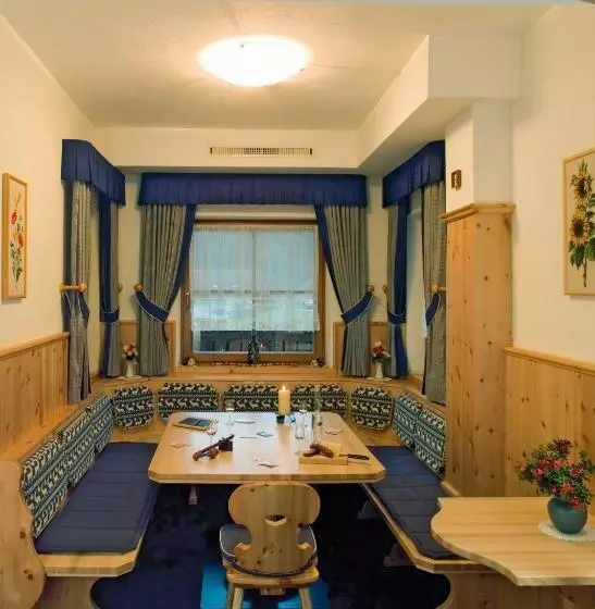 Hotel Forer