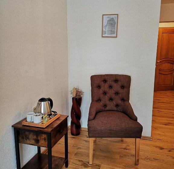 هتل Gasthaus Auwirt