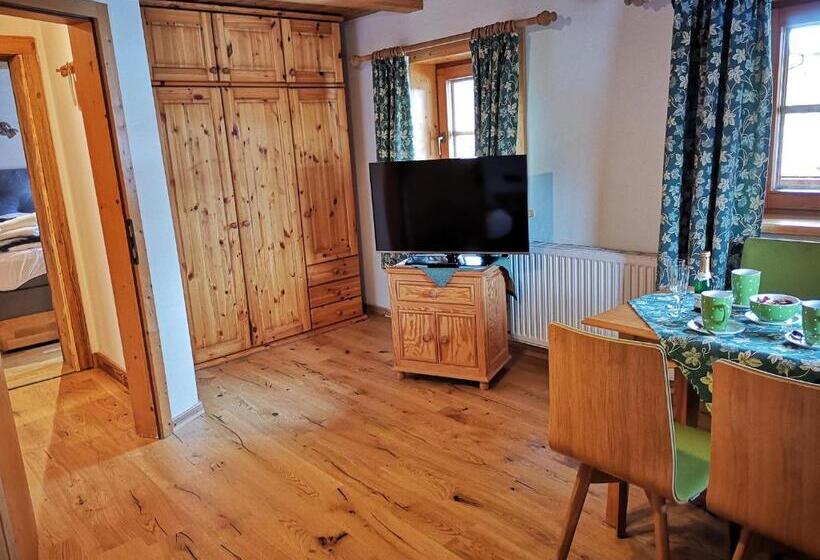 هتل Gasthaus Auwirt