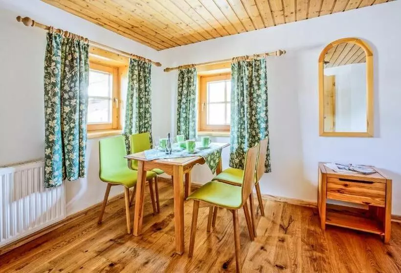 هتل Gasthaus Auwirt