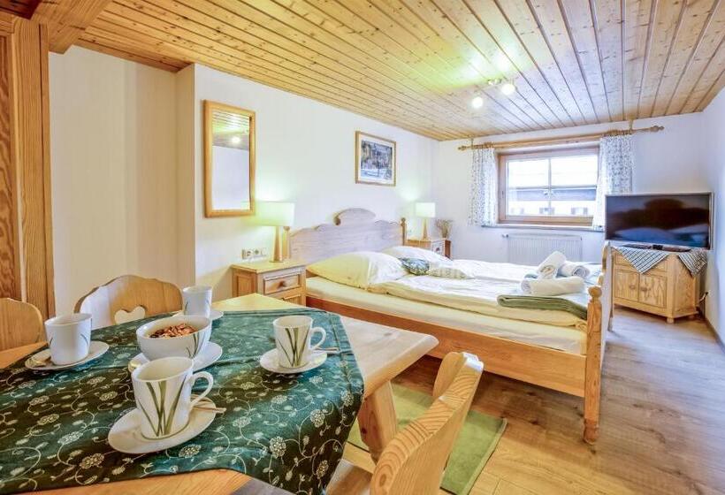 هتل Gasthaus Auwirt