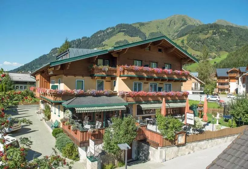 هتل Landhaus Montana