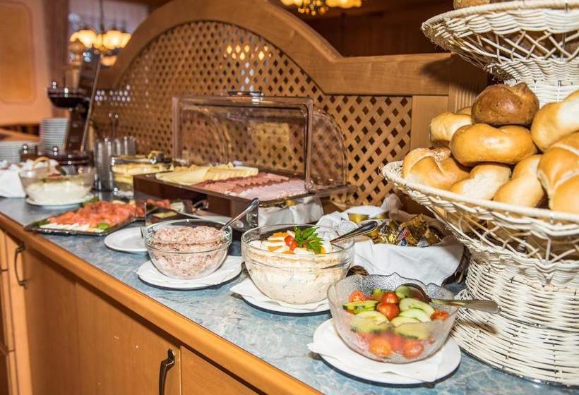 Отель Landhaus Montana