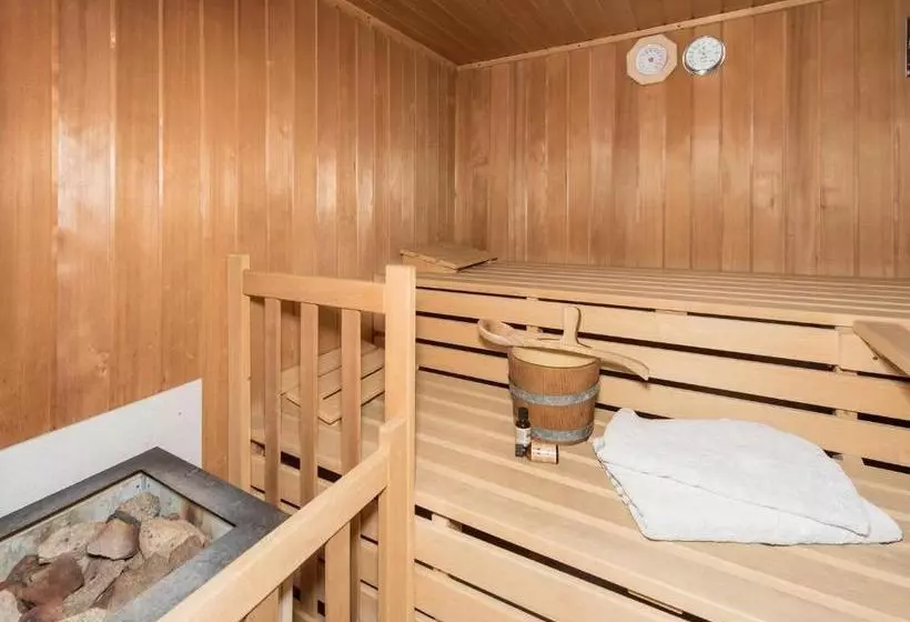 هتل Landhaus Montana