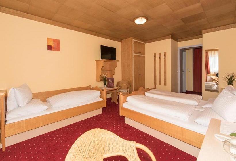 Отель Landhaus Montana